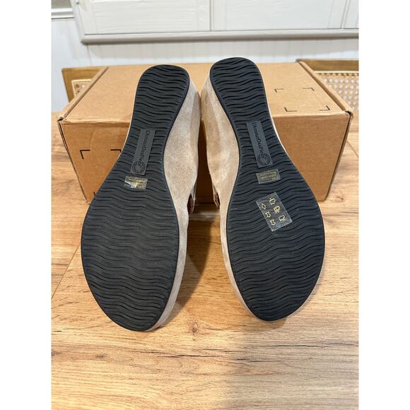 L'Amour Des Pieds Chuxley Women's Wedge Flip Flop Taupe Suede Size 9.5 NWOT - Picture 11 of 13